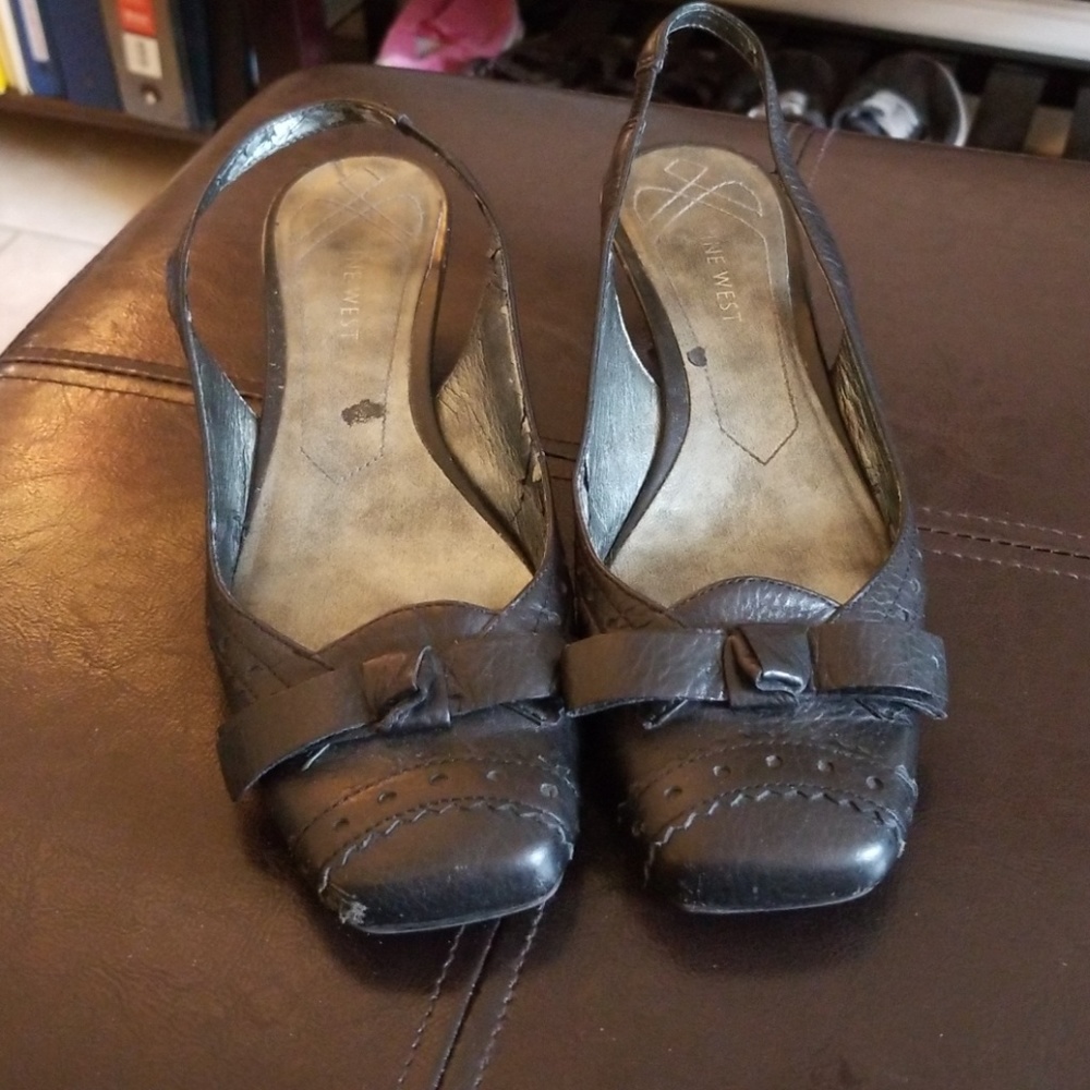 Black slingback
